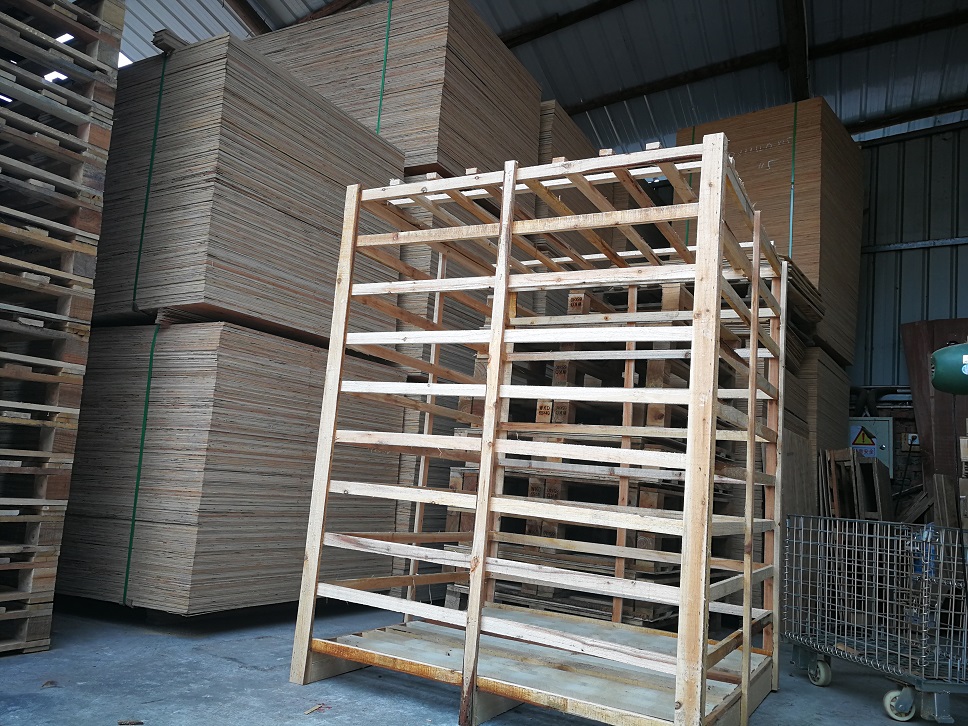 瀘州定制木托盤.jpg 瀘州定制木托盤.jpg